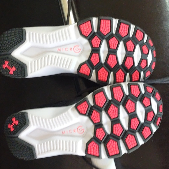 Ladies UA Micro G Running Shoes Size 8.5 Grey with Pink Logo - Picture 2 of 3